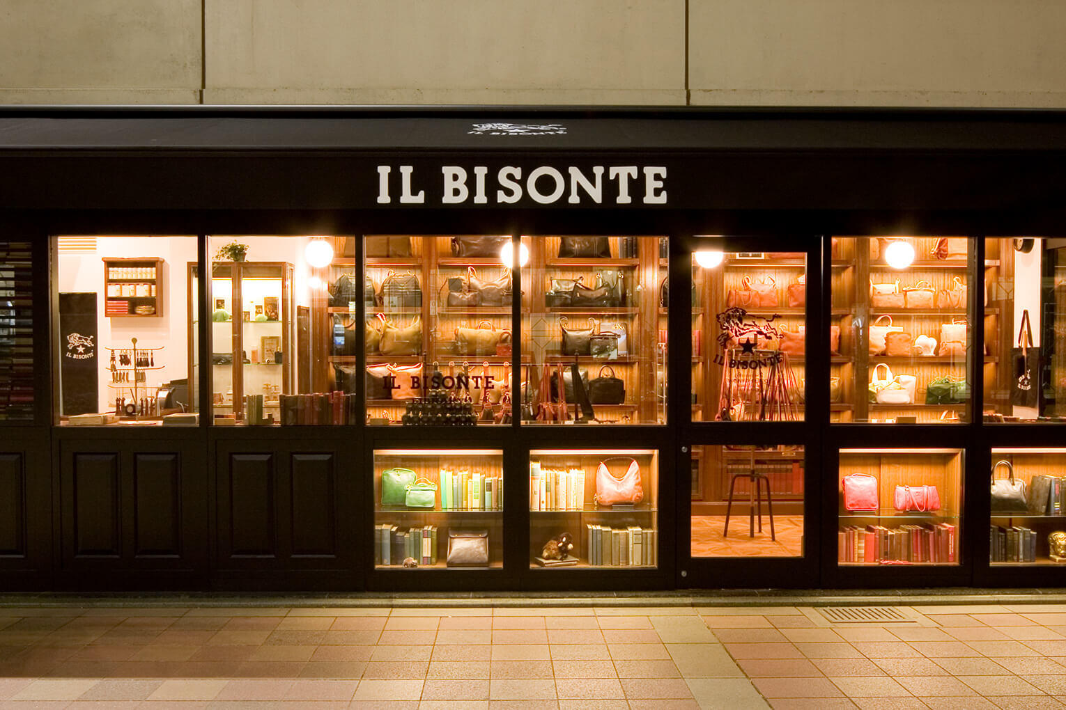 IL BISONTE 博多店