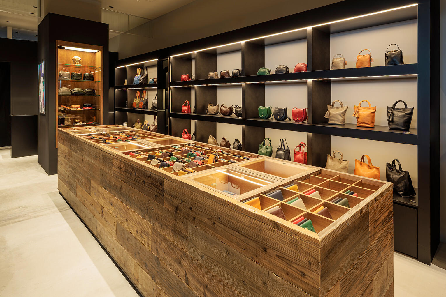 IL BISONTE 姫路店