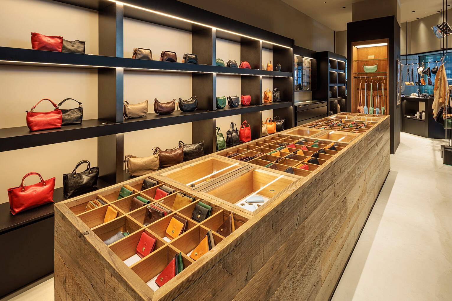 IL BISONTE 姫路店