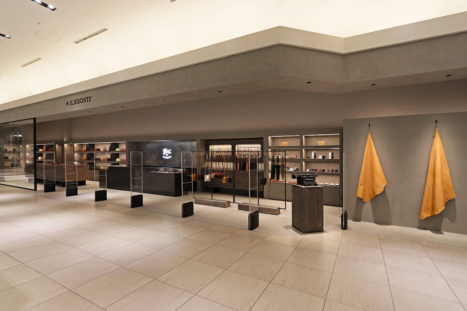 IL BISONTE ルクア大阪店