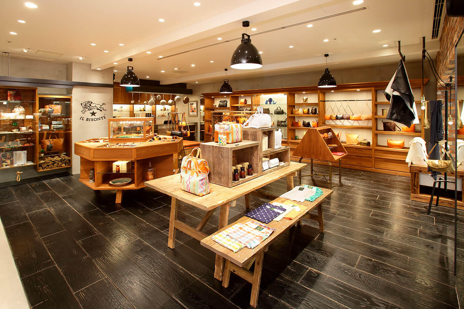 IL BISONTE 丸の内店