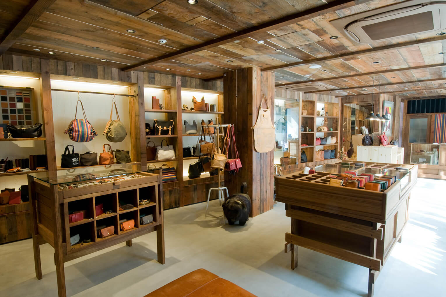 IL BISONTE 難波店