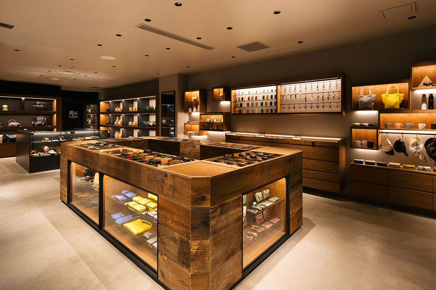 IL BISONTE 京都ポルタ店