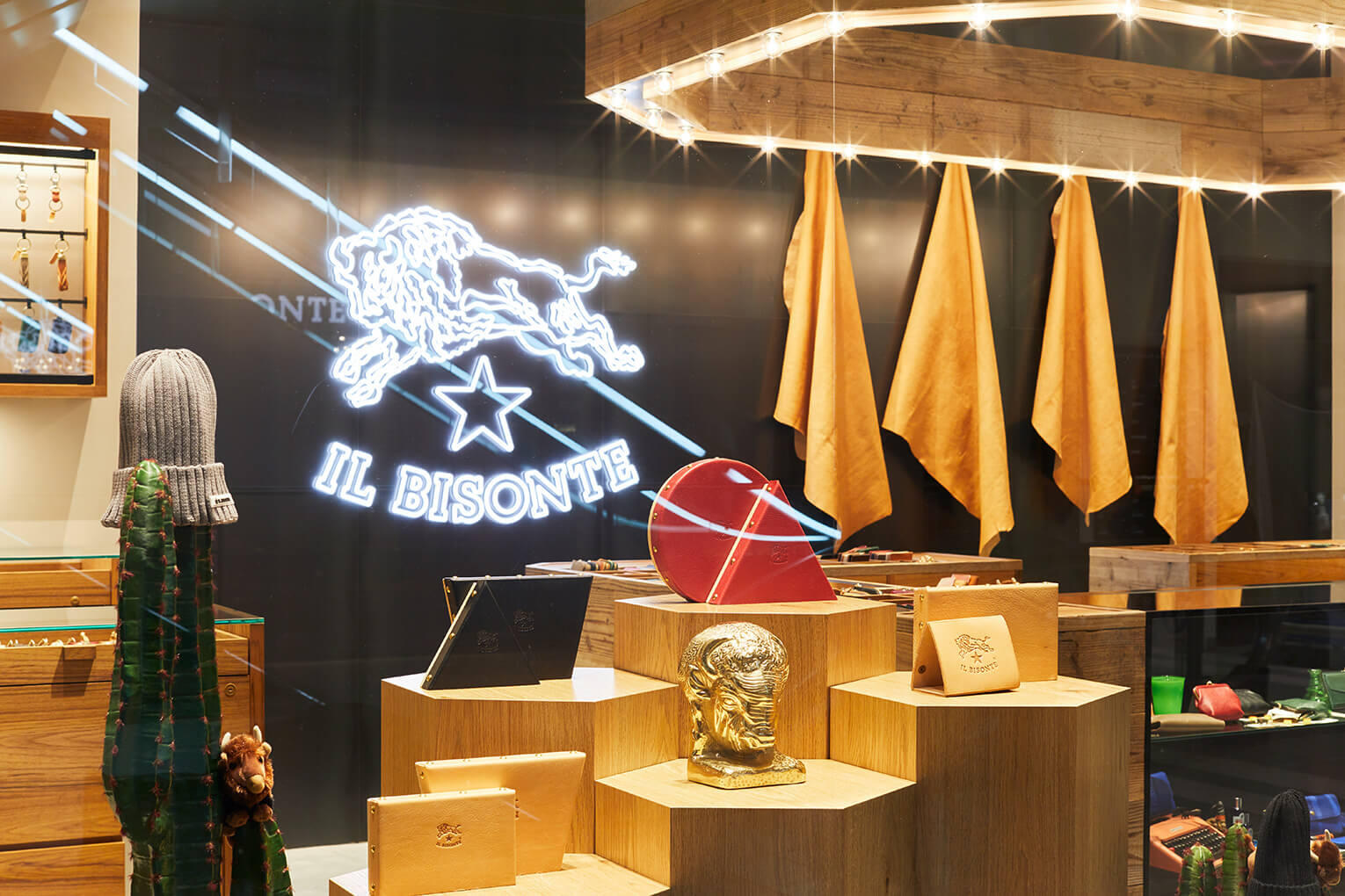 IL BISONTE 札幌ステラプレイス店