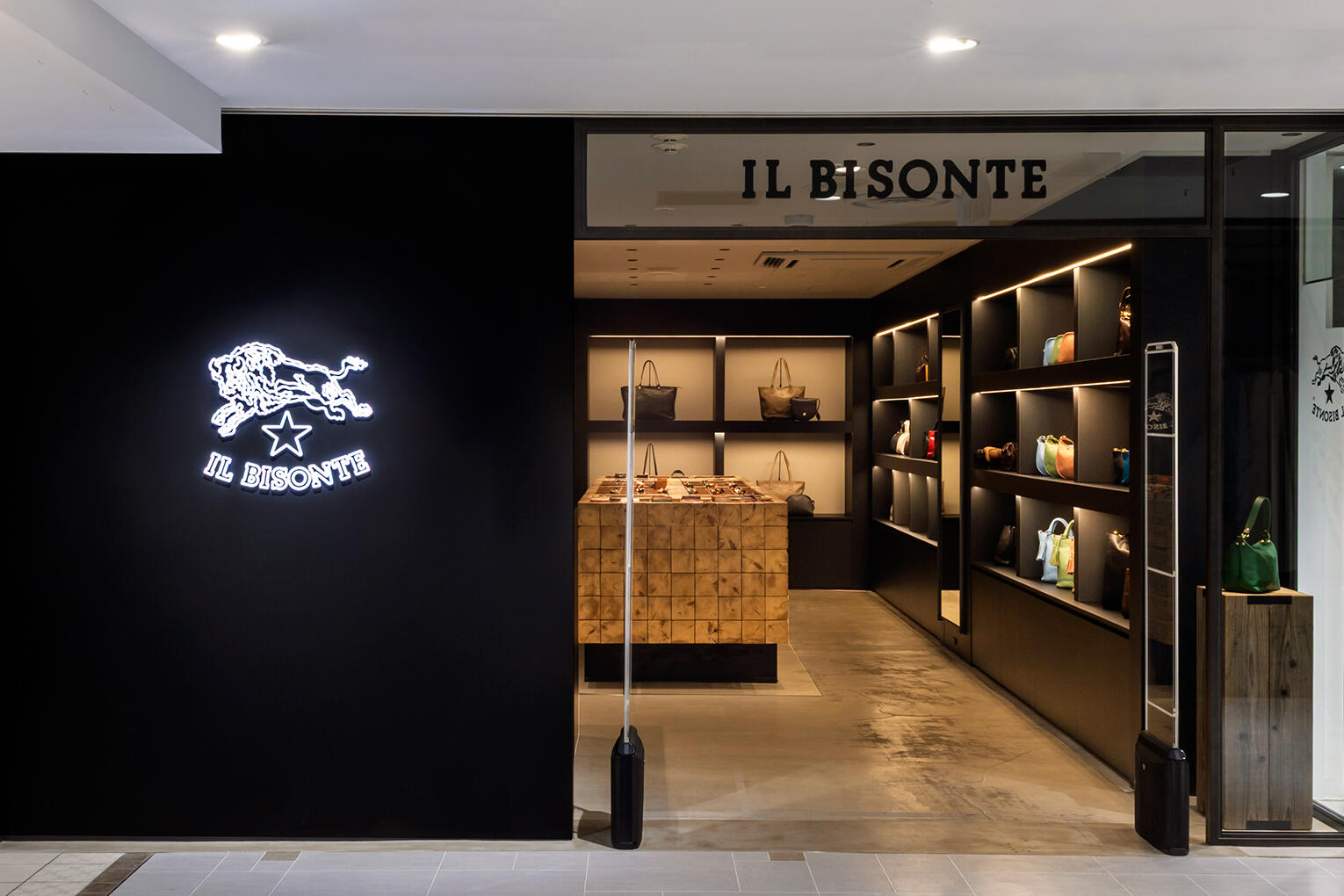 IL BISONTE 新宿店