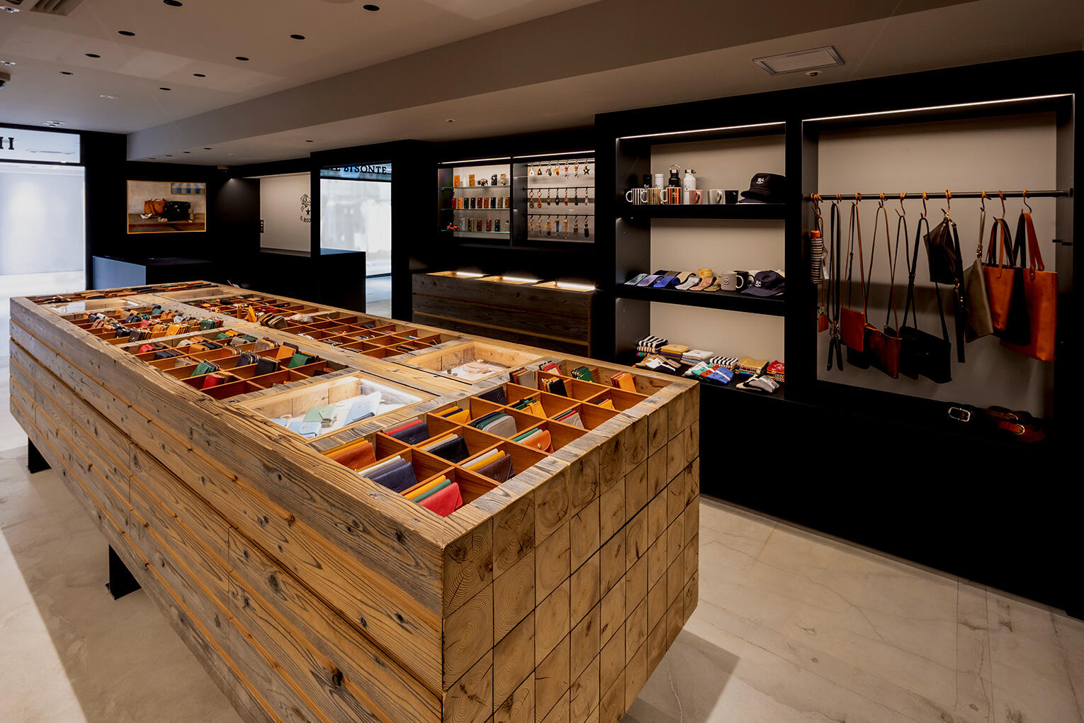 IL BISONTE 新宿店