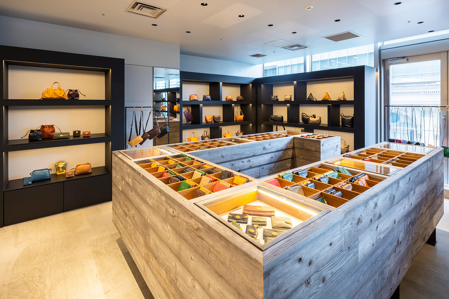 IL BISONTE 高輪ゲートウェイ店